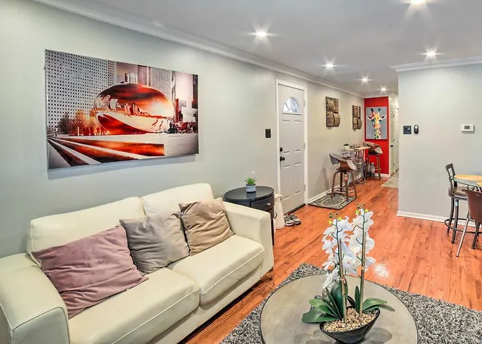 Gem Near Subway ~ 5 Mi To Downtown Apartment