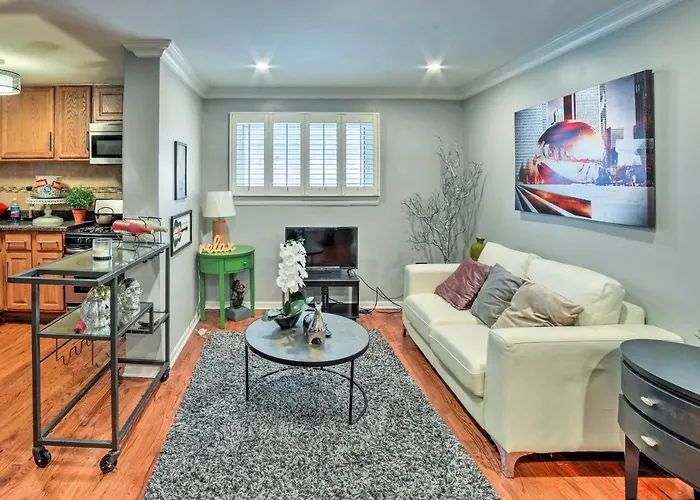 Gem Near Subway ~ 5 Mi To Downtown Apartment